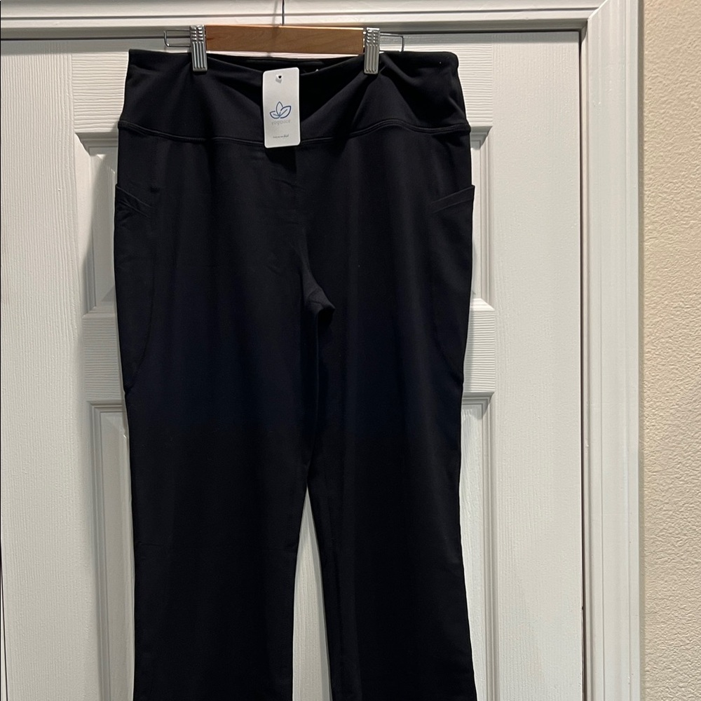 Elegant Black Women's flared Leggings - Picture 8 of 11